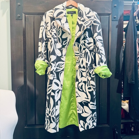 Y2K Cache contour classic trench coat black and white with lime green liner